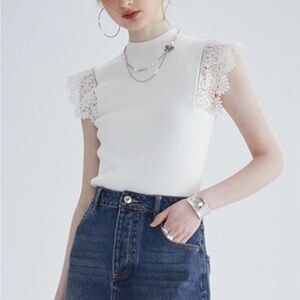 NWT Chicwish Mock Neck Lace Spliced Sleeveless Knit Top in White